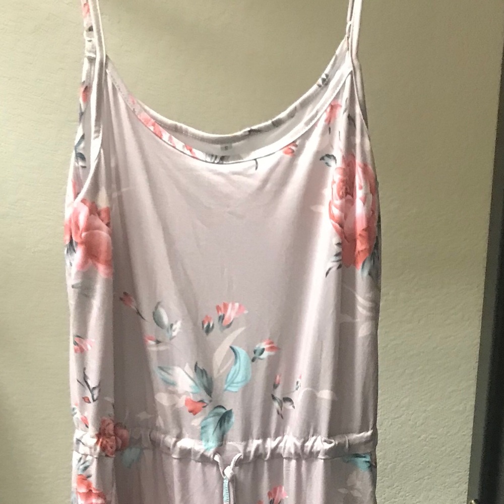 Floral spaghetti strap romper Sz Small